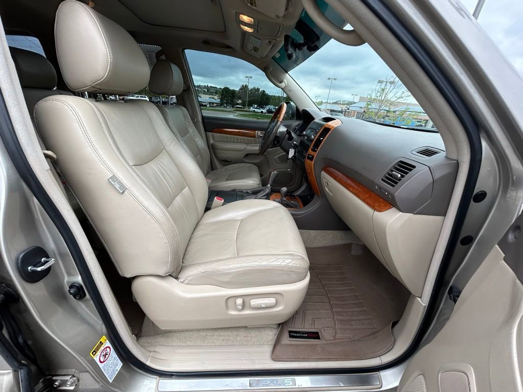 Used 2004 Lexus GX 470 AWD/4WD image 29