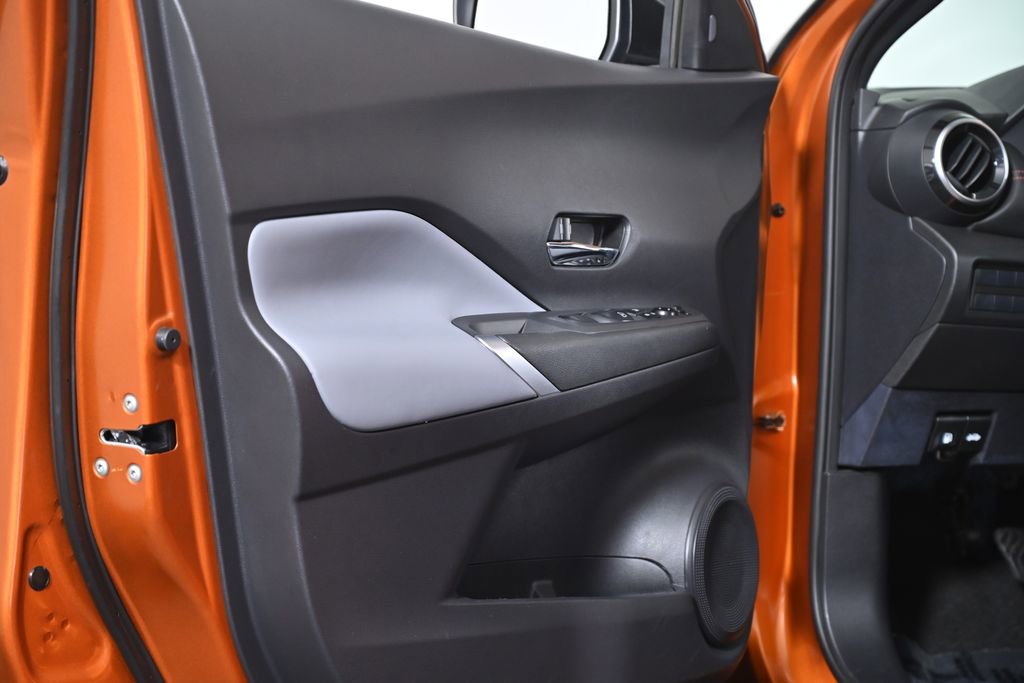 Used 2021 Nissan Kicks SR w/ SR Premium Package image 28