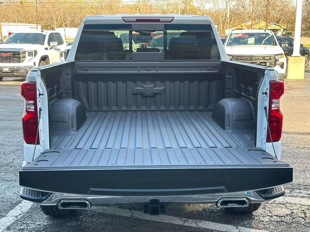 New 2026 Chevrolet Silverado 1500 LT w/ Z71 Off-Road Package AWD/4WD image 8