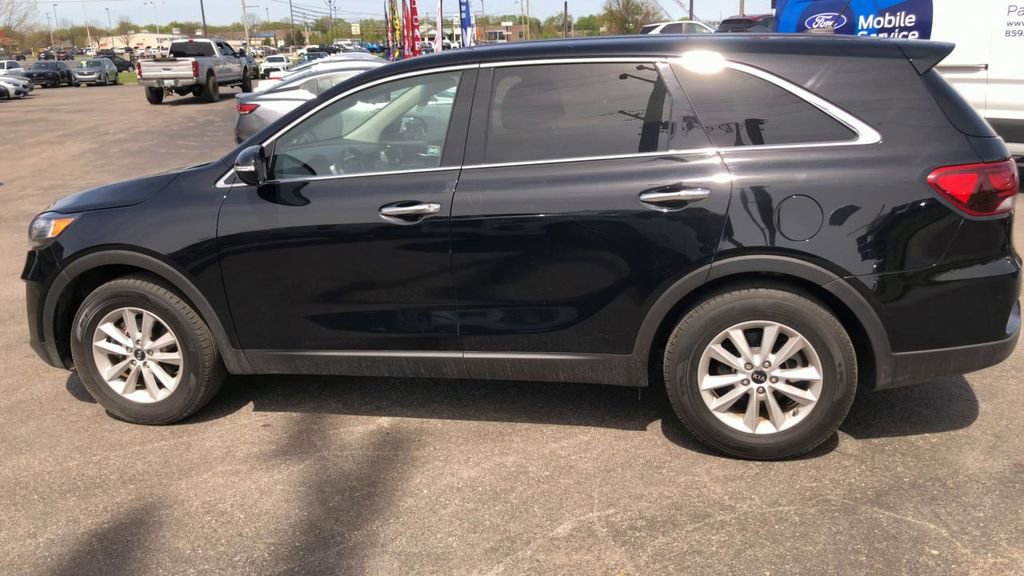 Used 2020 Kia Sorento LX FWD image 4