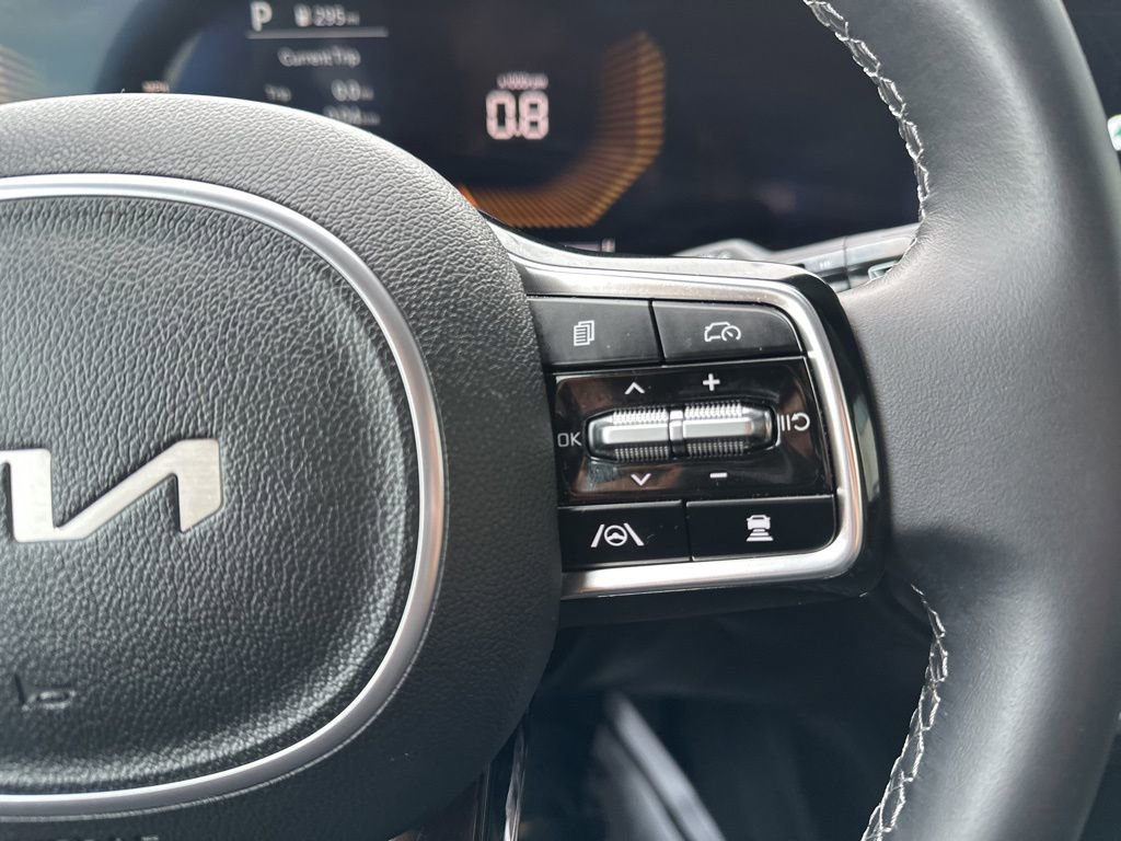Used 2025 Kia Sorento S image 37