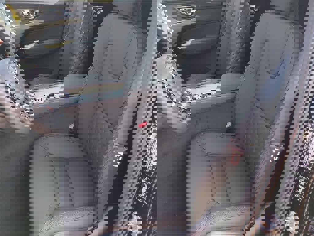 Used 2026 Volvo XC60 B5 Plus w/ Protection Package Premier image 15