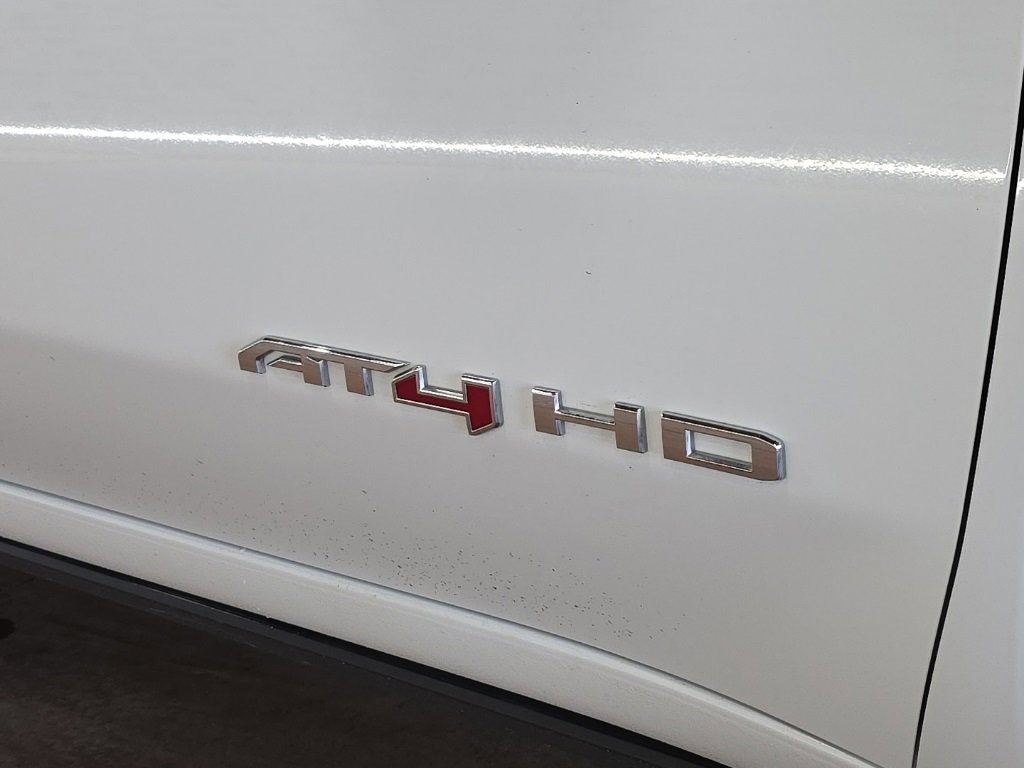 Used 2024 GMC Sierra 2500 AT4 w/ Technology Package image 10