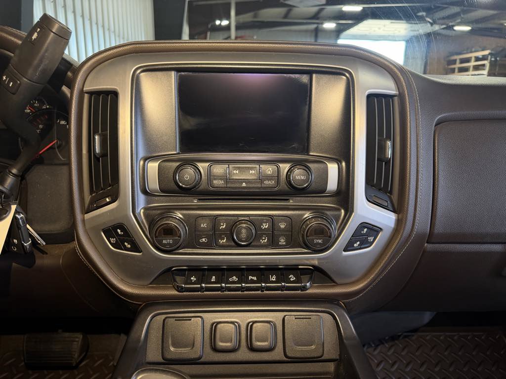 Used 2015 GMC Sierra 1500 SLT w/ Driver Alert Package AWD/4WD image 21