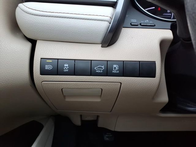 Used 2019 Toyota Camry LE image 19