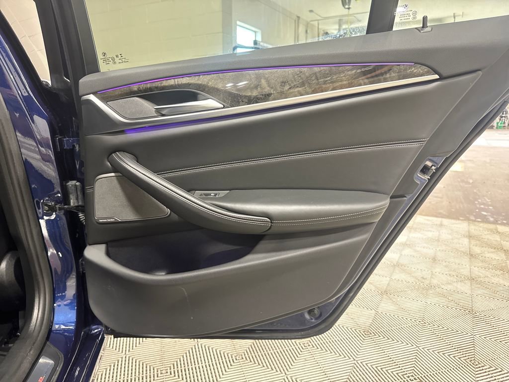 Used 2018 BMW 540i xDrive image 43