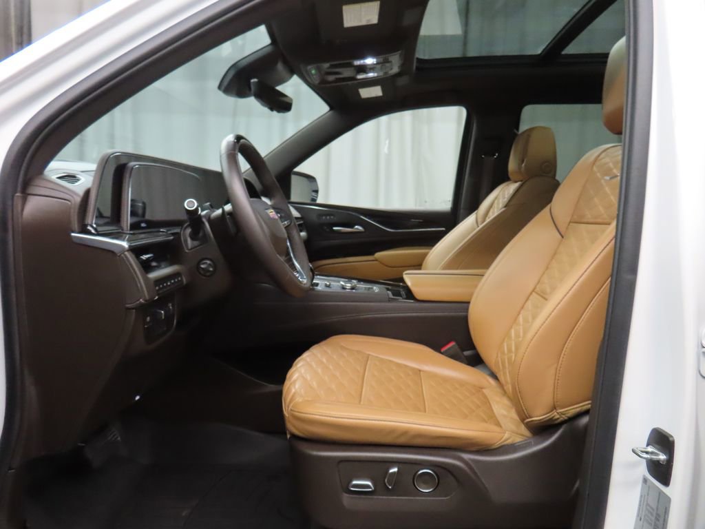 Used 2024 Cadillac Escalade Sport w/ Touring Package AWD/4WD image 12