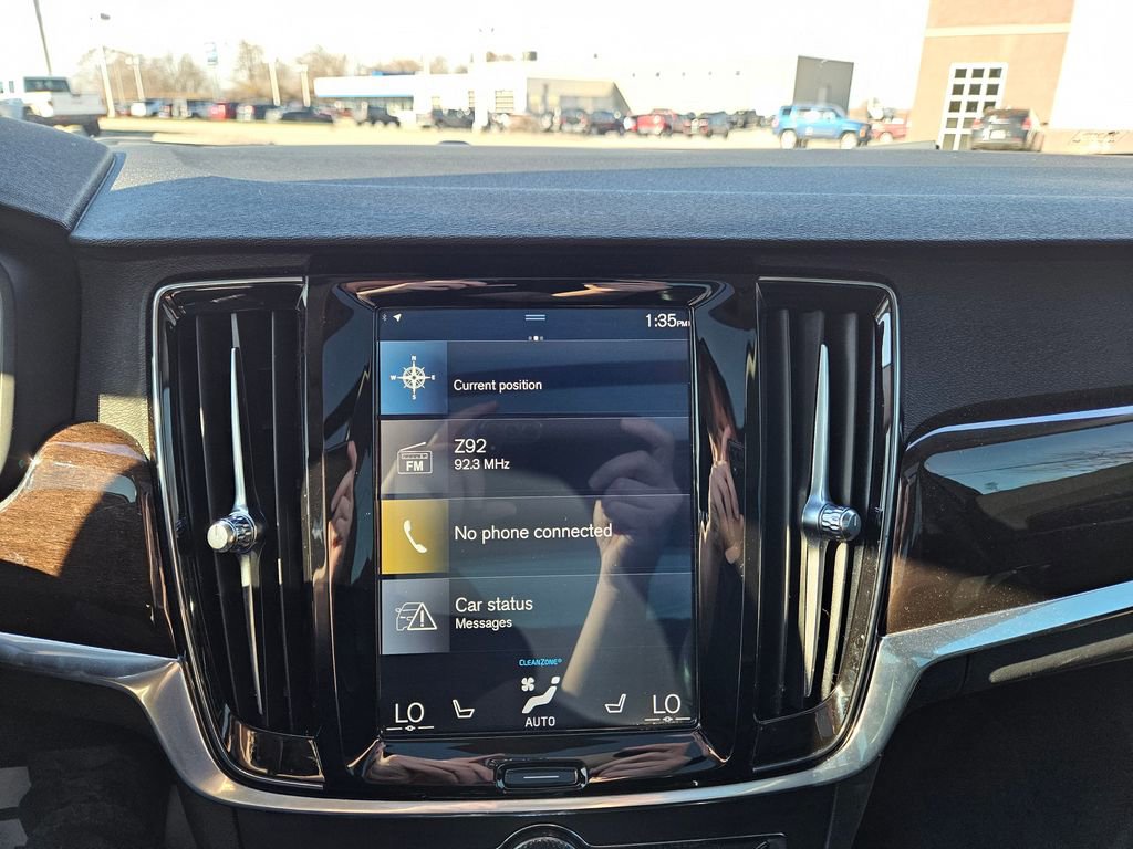 Used 2019 Volvo S90 T5 Momentum image 11