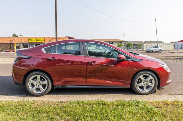 Used 2017 Chevrolet Volt LT w/ Comfort Package FWD image 4