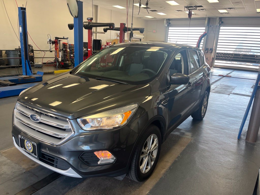 Used 2019 Ford Escape SE AWD/4WD image 2