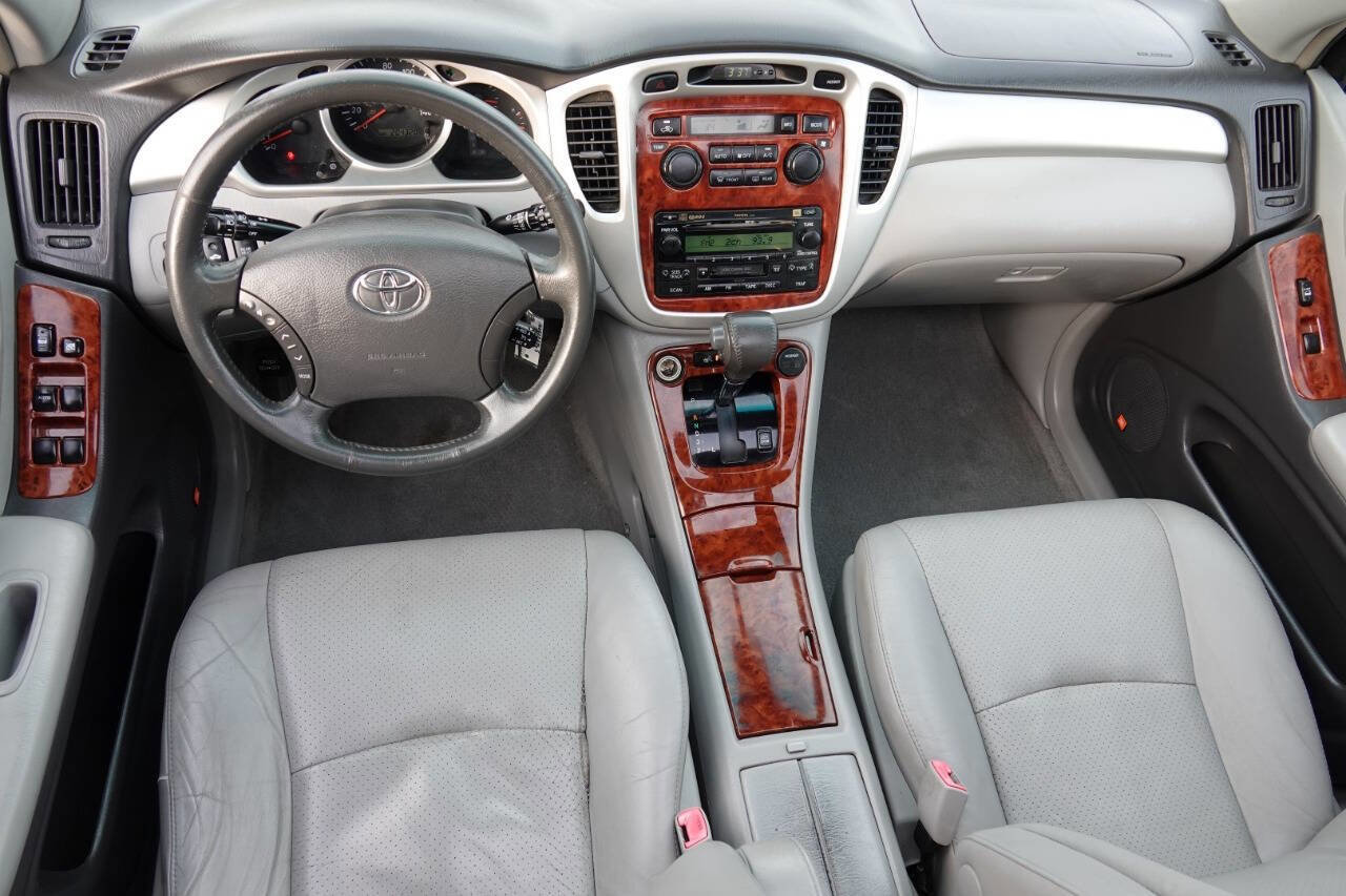 Used 2005 Toyota Highlander Limited AWD/4WD image 87