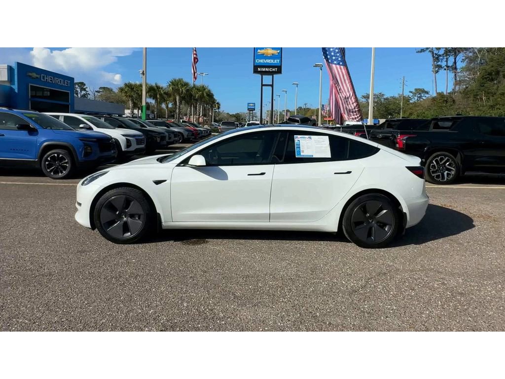 Used 2021 Tesla Model 3 Standard Range Plus image 5