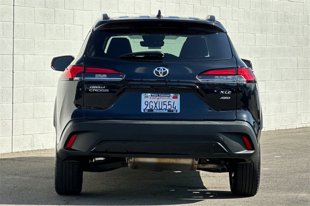 Used 2023 Toyota Corolla Cross XLE image 8
