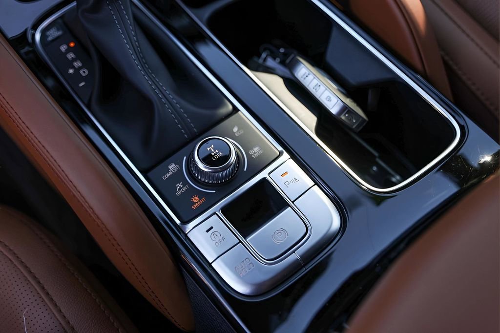 Used 2025 Kia Telluride EX X-Line image 23