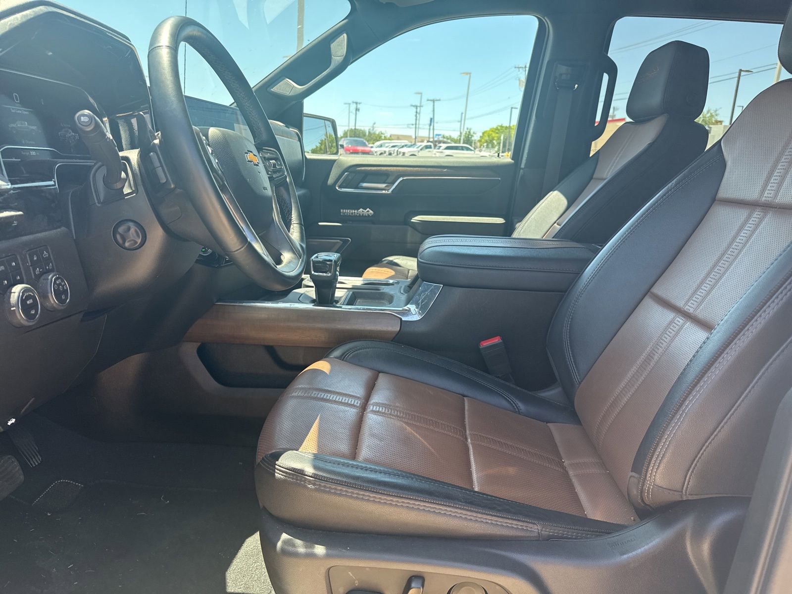 Used 2023 Chevrolet Silverado 1500 High Country w/ Technology Package AWD/4WD image 11
