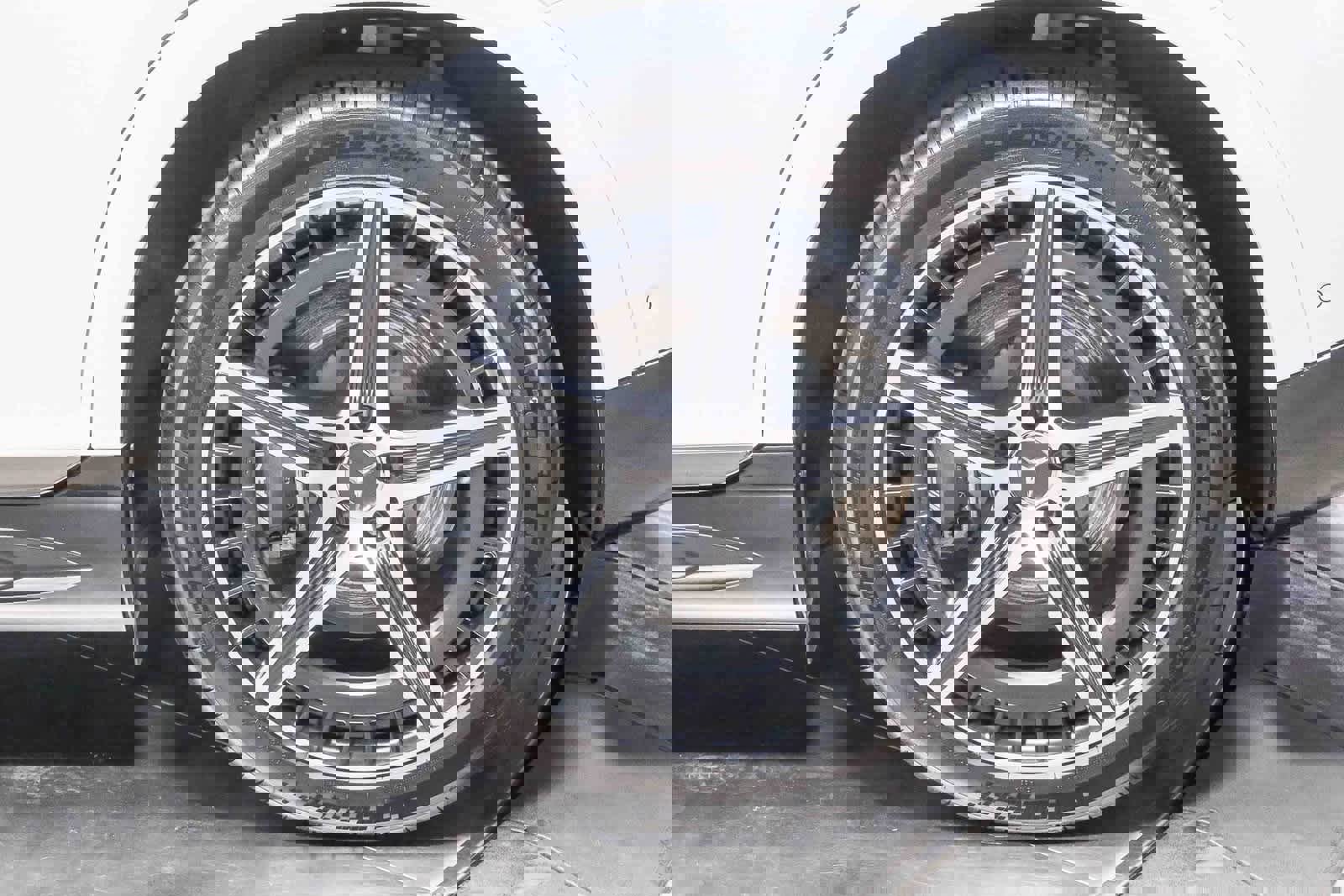 Used 2025 Mercedes-Benz EQE AMG 4MATIC SUV image 9