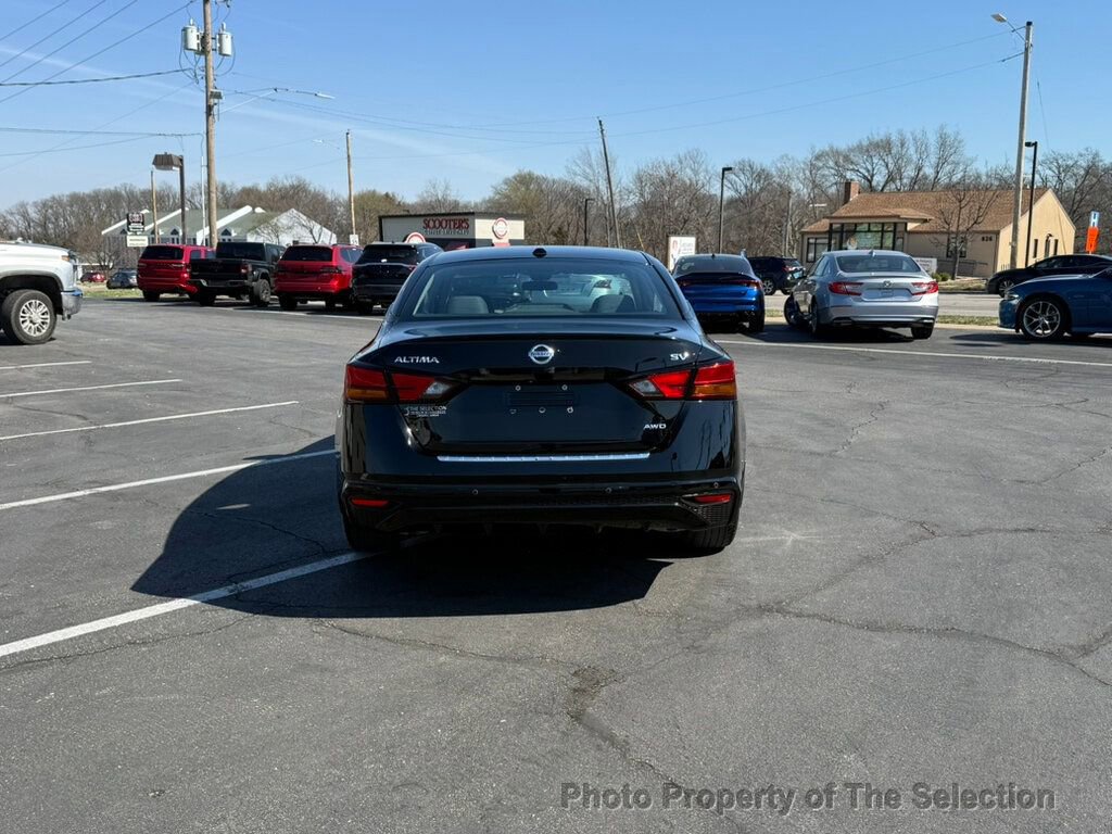 Used 2022 Nissan Altima 2.5 SV image 12