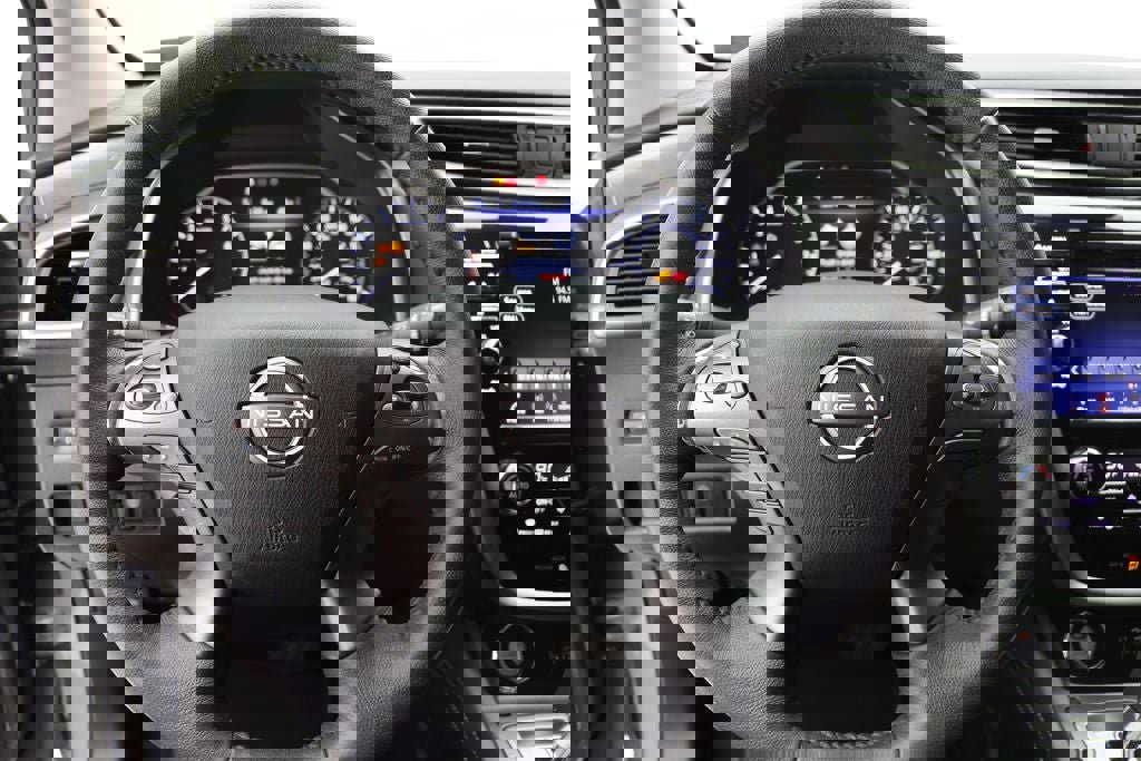 Used 2023 Nissan Murano SV w/ SV Midnight Edition Package image 17