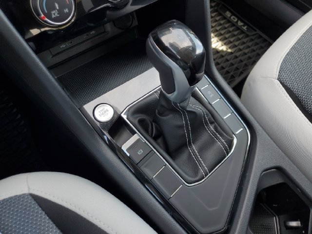 Certified 2025 Volkswagen Taos S FWD image 27