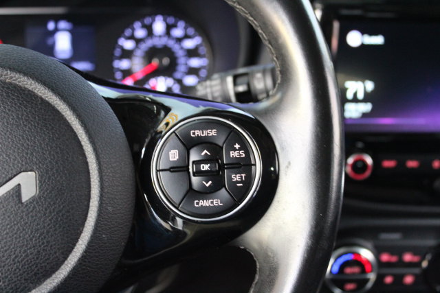 Used 2022 Kia Soul EX FWD image 17