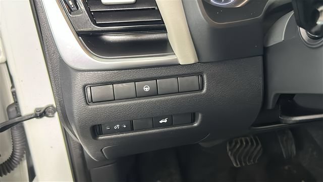 Used 2021 Nissan Rogue SV AWD/4WD image 19