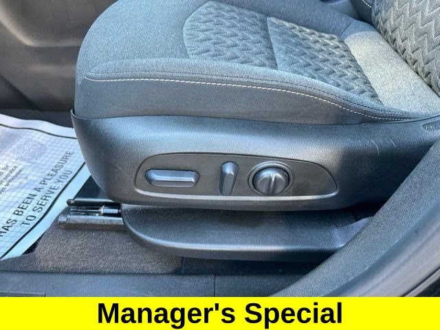 Used 2022 Chevrolet Equinox LT w/ Driver Convenience Package FWD image 12