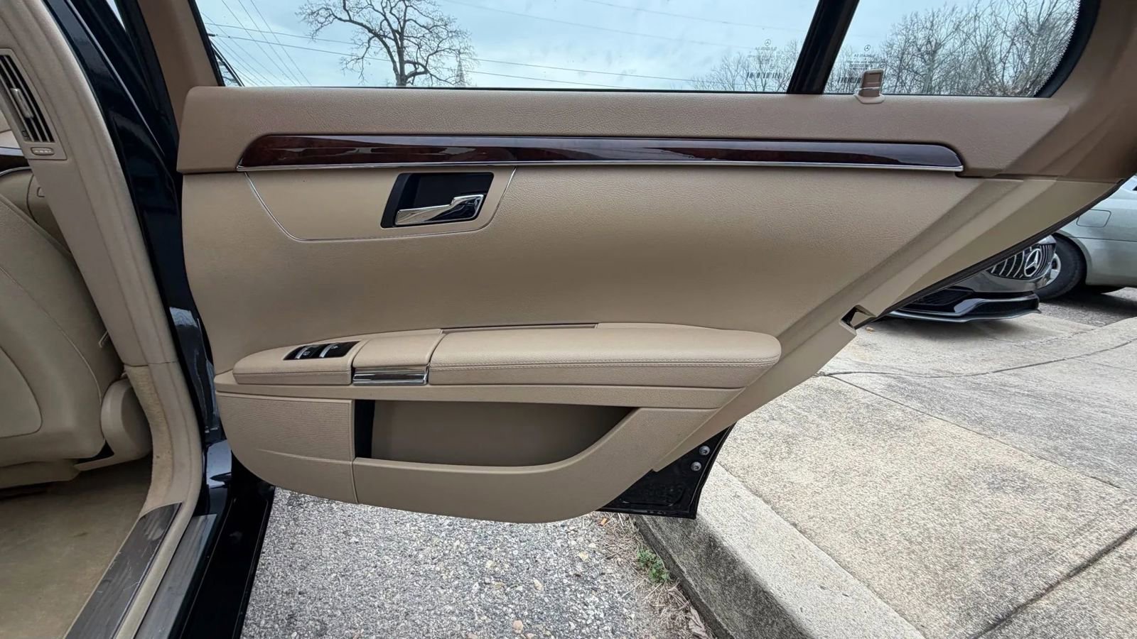 Used 2012 Mercedes-Benz S 550 image 17