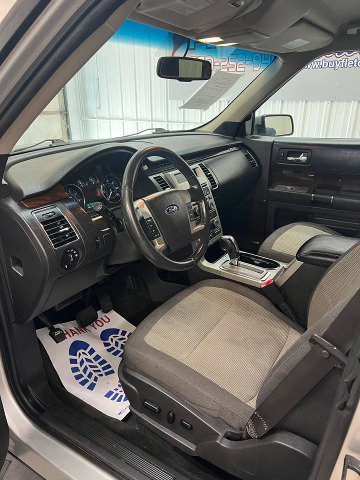 Used 2011 Ford Flex SEL image 12