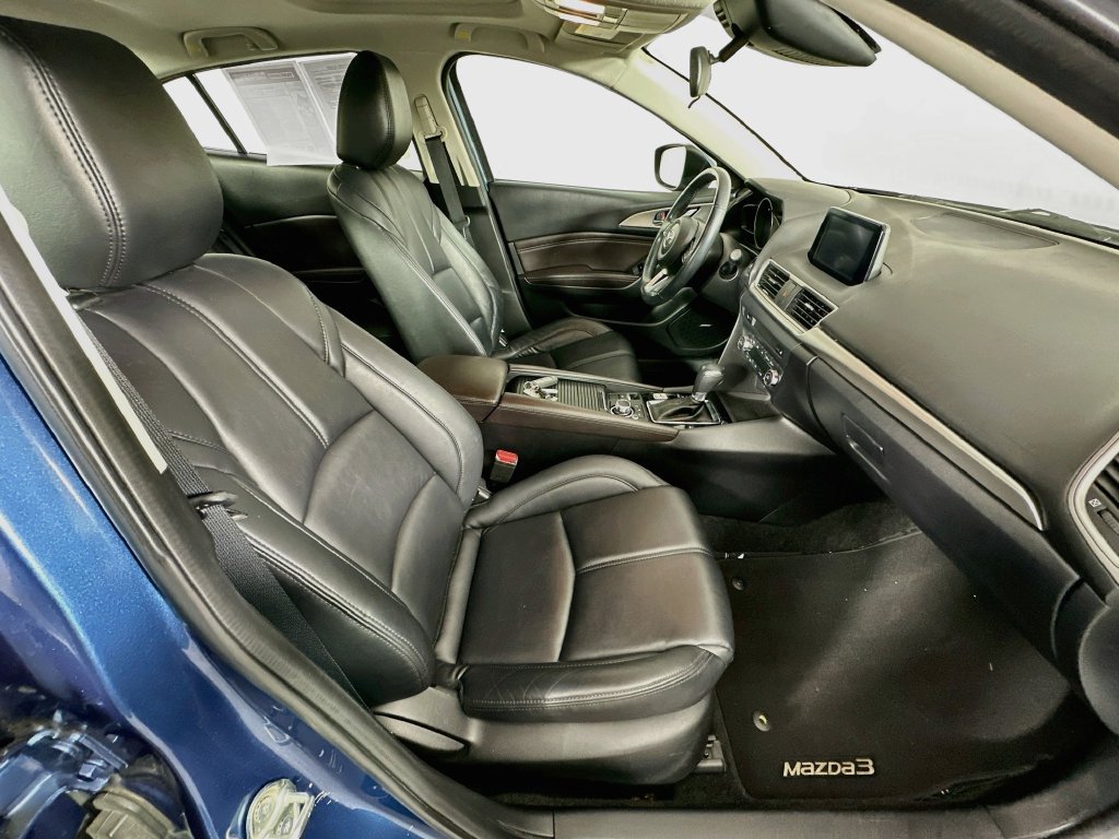 Used 2018 MAZDA MAZDA3 Touring FWD image 36