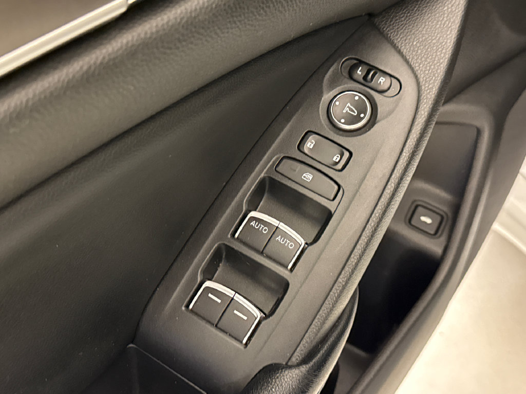 Used 2018 Honda Accord LX image 18