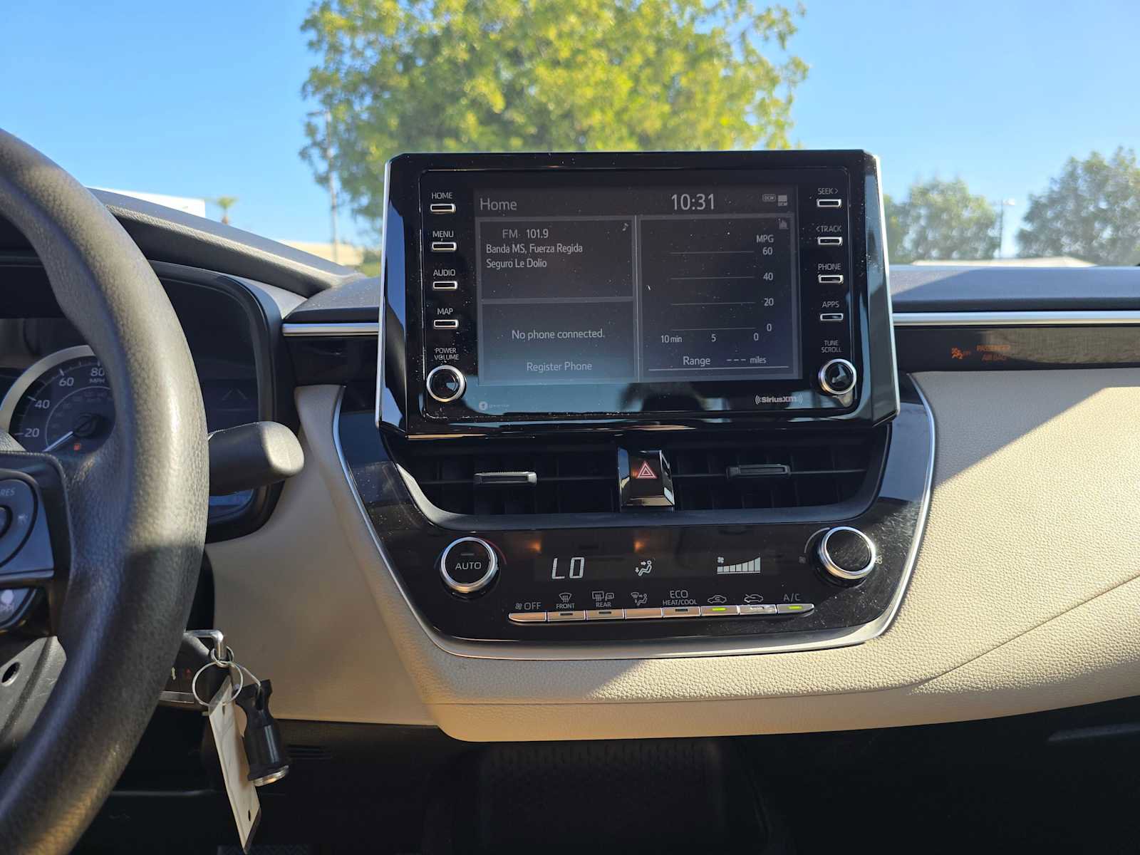 Used 2021 Toyota Corolla LE image 27