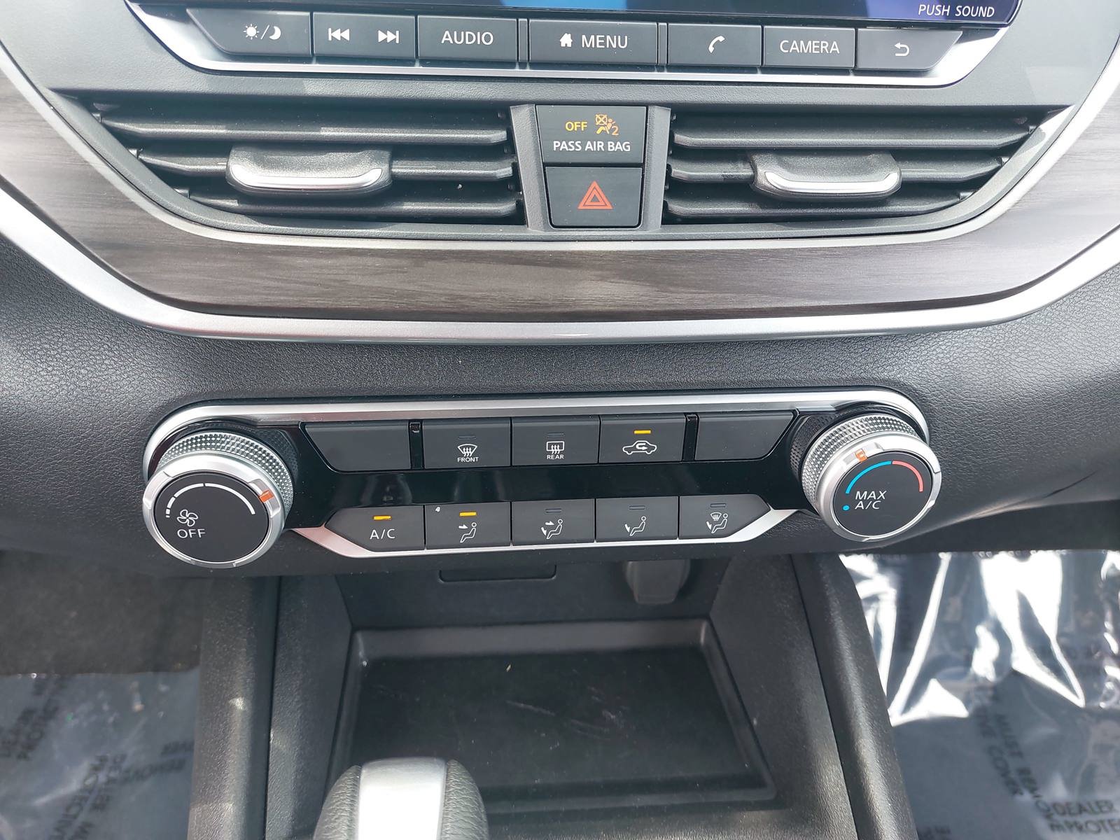 Used 2025 Nissan Altima 2.5 SV FWD image 21