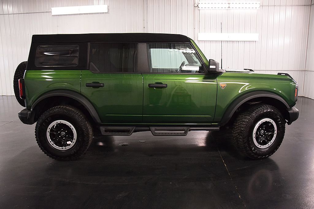 Used 2023 Ford Bronco Badlands AWD/4WD image 8
