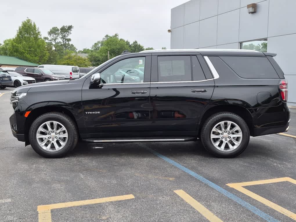 Used 2023 Chevrolet Tahoe Premier w/ Premium Package 2 AWD/4WD image 5