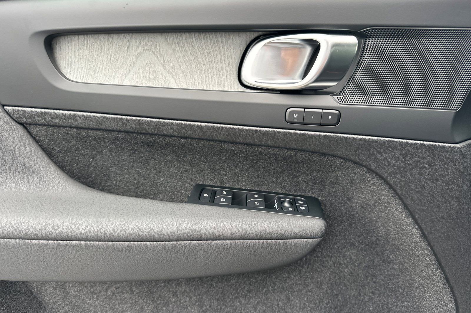 New 2026 Volvo XC40 B4 Core w/ Climate Package image 14