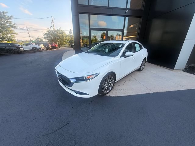 Used 2024 MAZDA MAZDA3 s FWD image 3