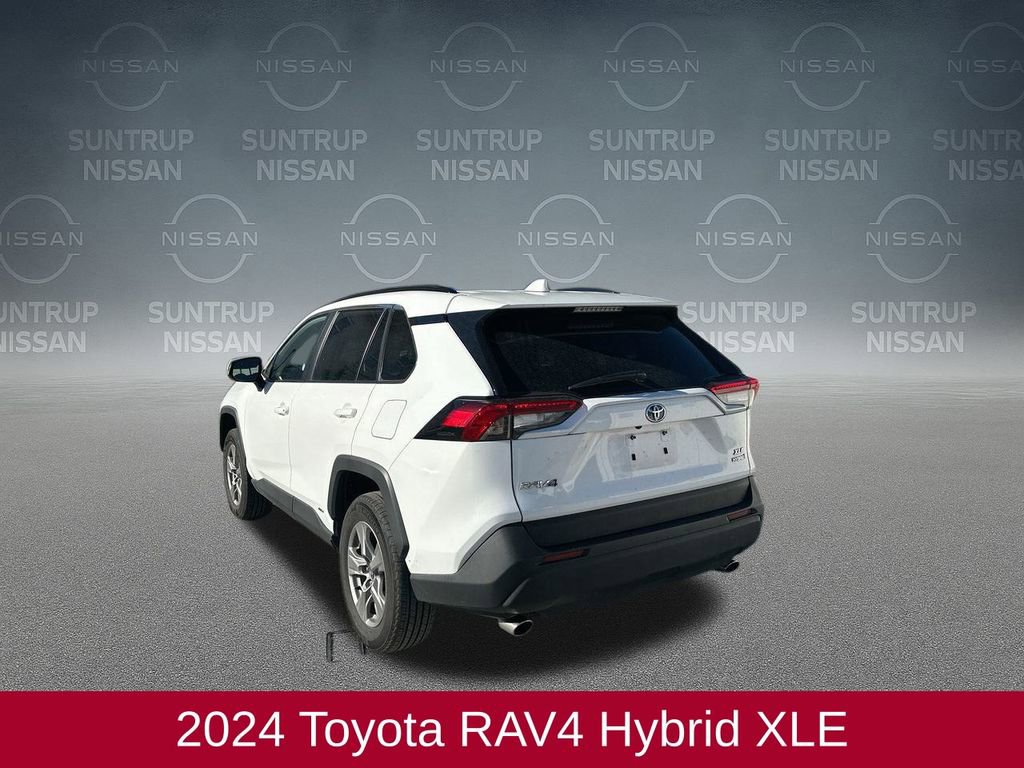 Used 2024 Toyota RAV4 XLE image 3