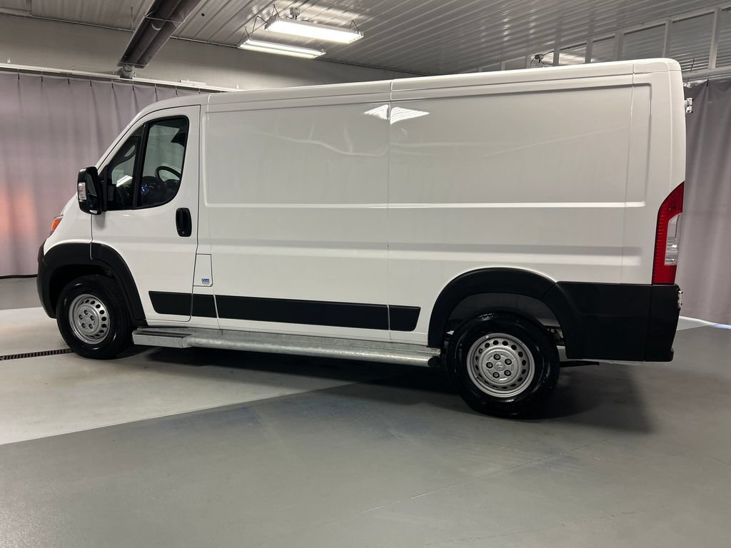 Used 2025 RAM ProMaster 2500 w/ U-Haul Equipment Group FWD image 4