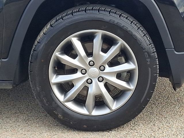 Used 2018 Jeep Cherokee Limited AWD/4WD image 8