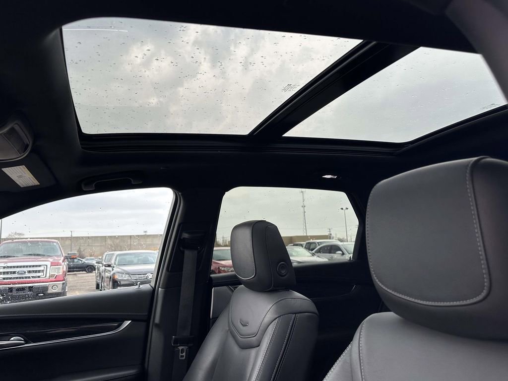 Used 2024 Cadillac XT5 Premium Luxury w/ LPO, Floor Liner Package image 23