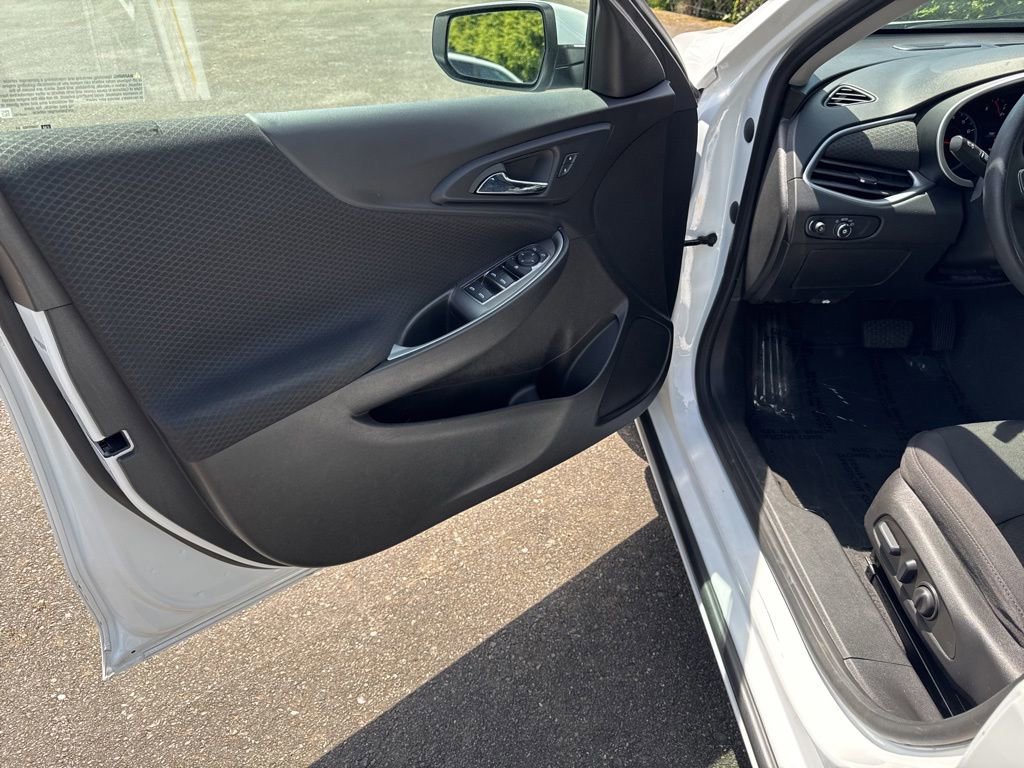 Used 2023 Chevrolet Malibu LT FWD image 28