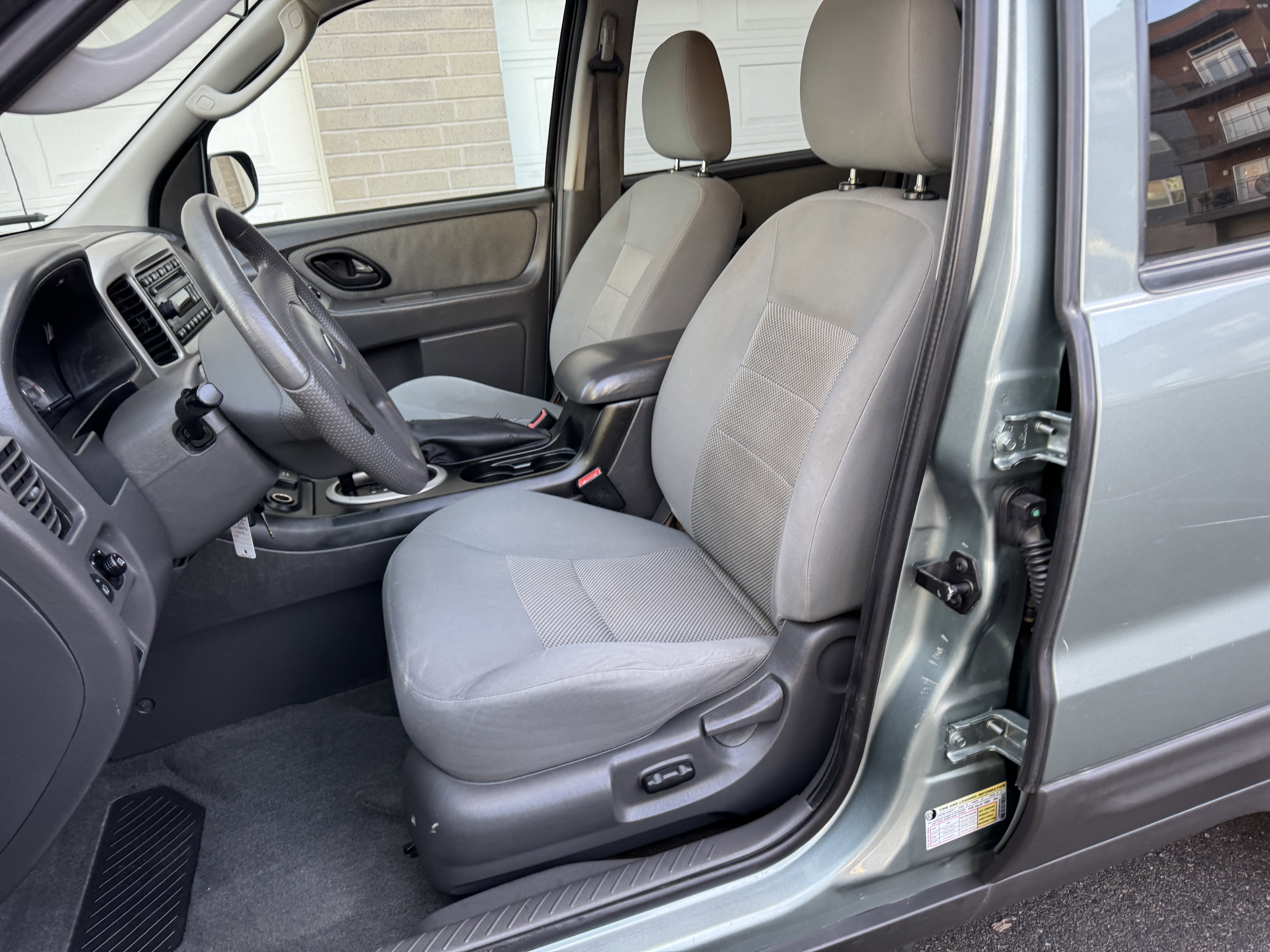 Used 2006 Ford Escape 4WD Hybrid image 14
