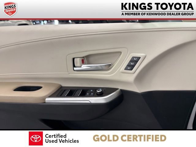 Certified 2023 Toyota Sienna Limited AWD/4WD image 30