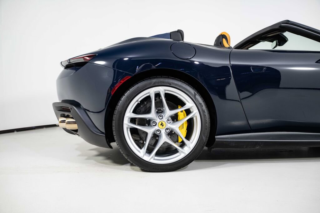 Used 2024 Ferrari Roma Spider image 19