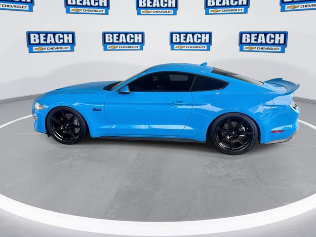 Used 2022 Ford Mustang GT Premium w/ Equipment Group 401A RWD image 5