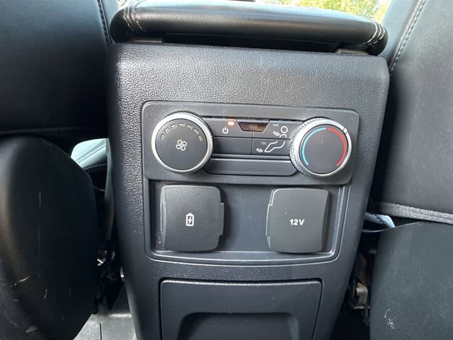 Used 2022 Ford Explorer XLT w/ Equipment Group 202A AWD/4WD image 26