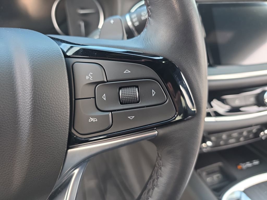 Used 2023 Buick Enclave Avenir w/ Avenir Technology Package image 19
