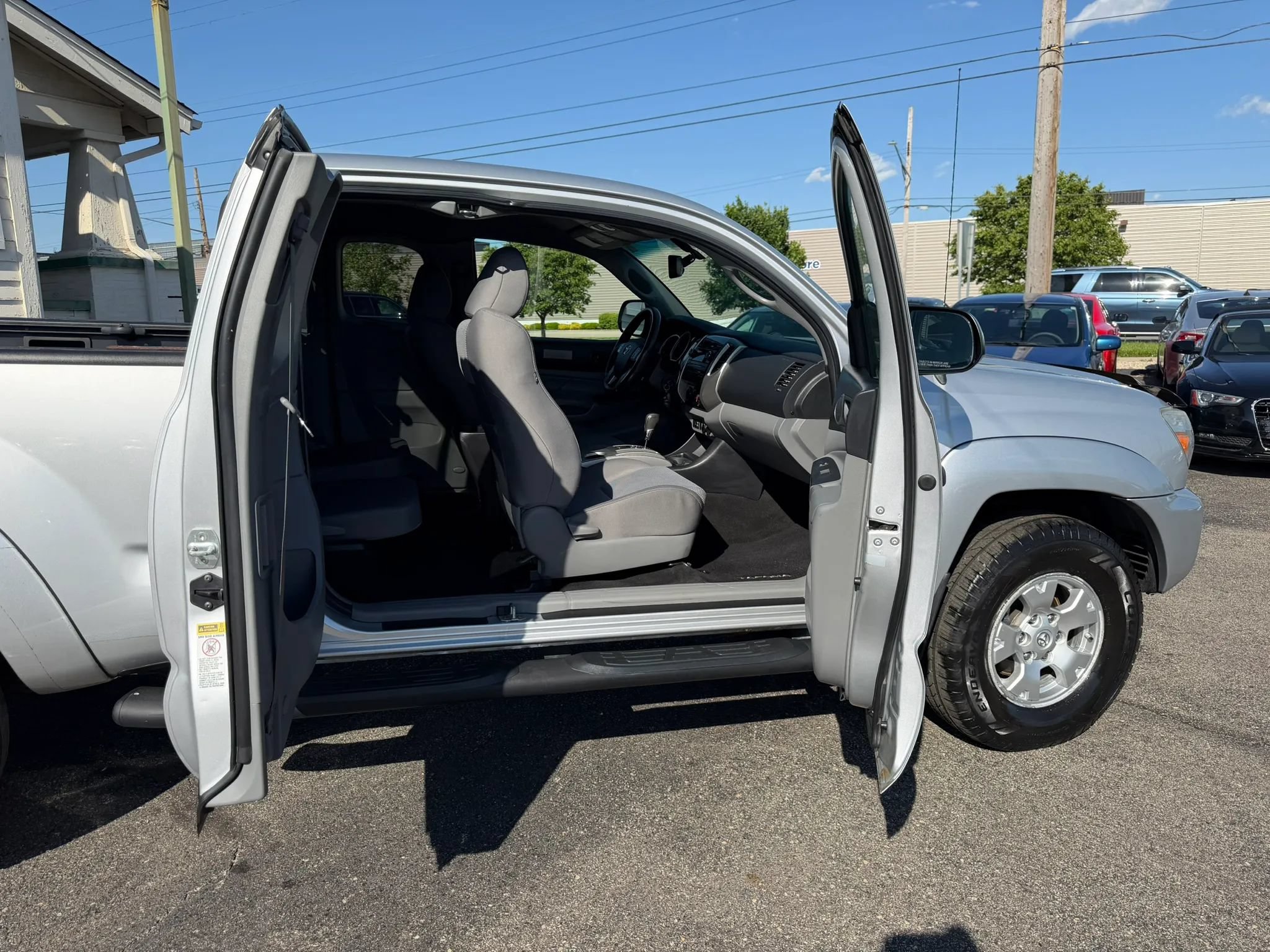 Used 2012 Toyota Tacoma 4x4 Access Cab V6 w/ TRD Off-Road Pkg image 25