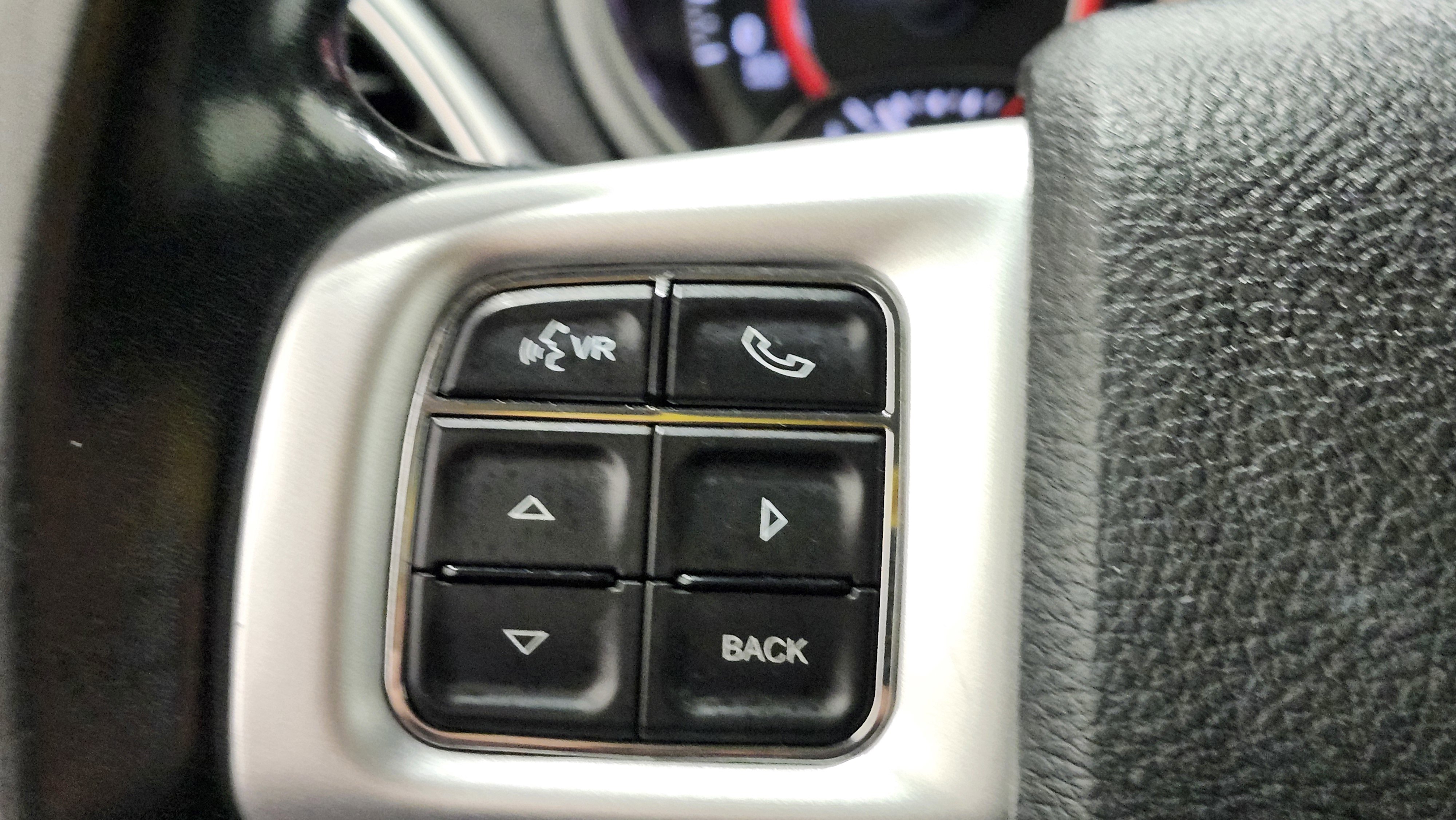 Used 2019 Dodge Journey SE w/ Connectivity Group image 28