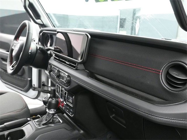 Used 2024 Jeep Wrangler Unlimited Rubicon w/ Technology Group image 23